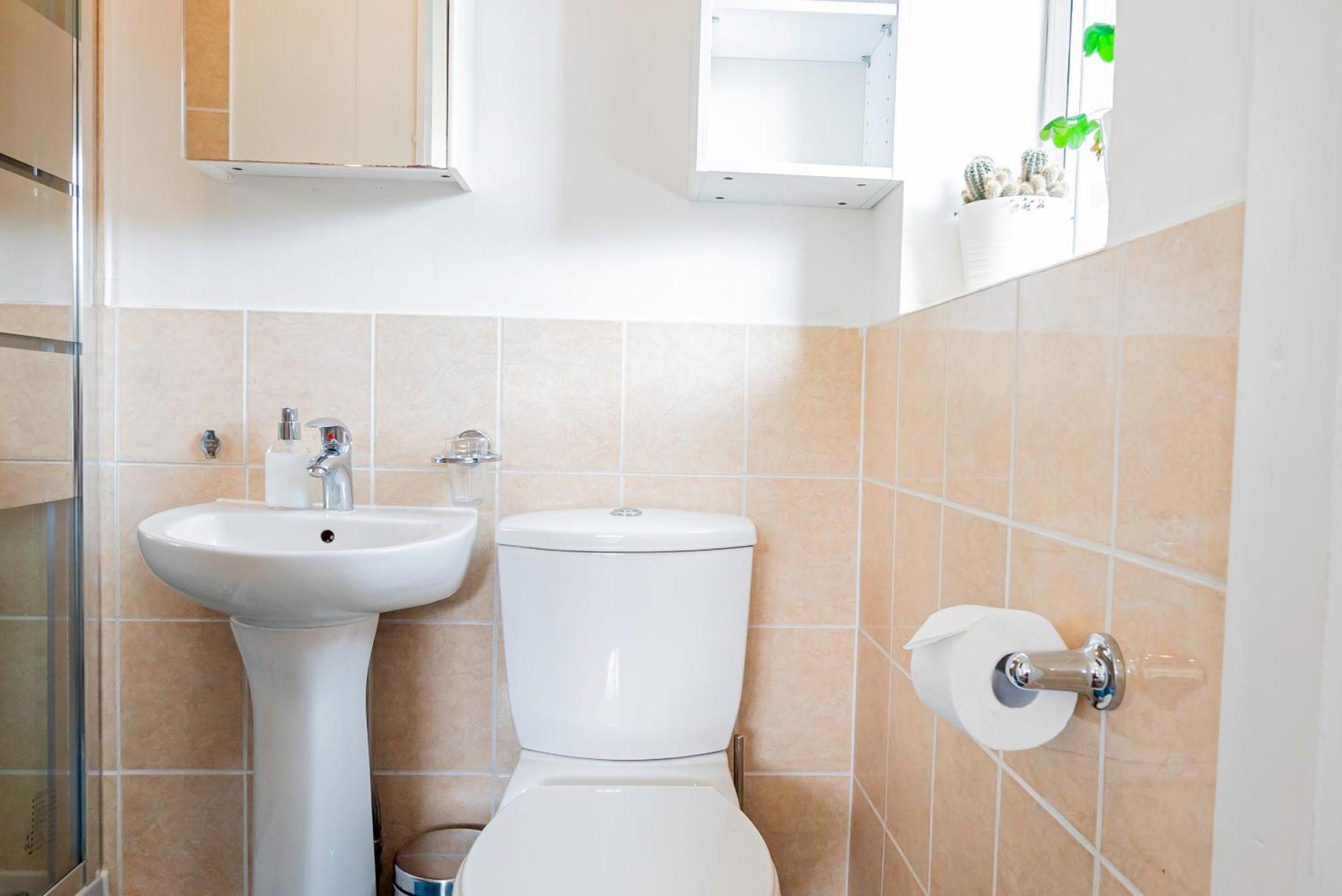 Earley Luxury Ensuite Room With Private Entrance Reading Exterior foto