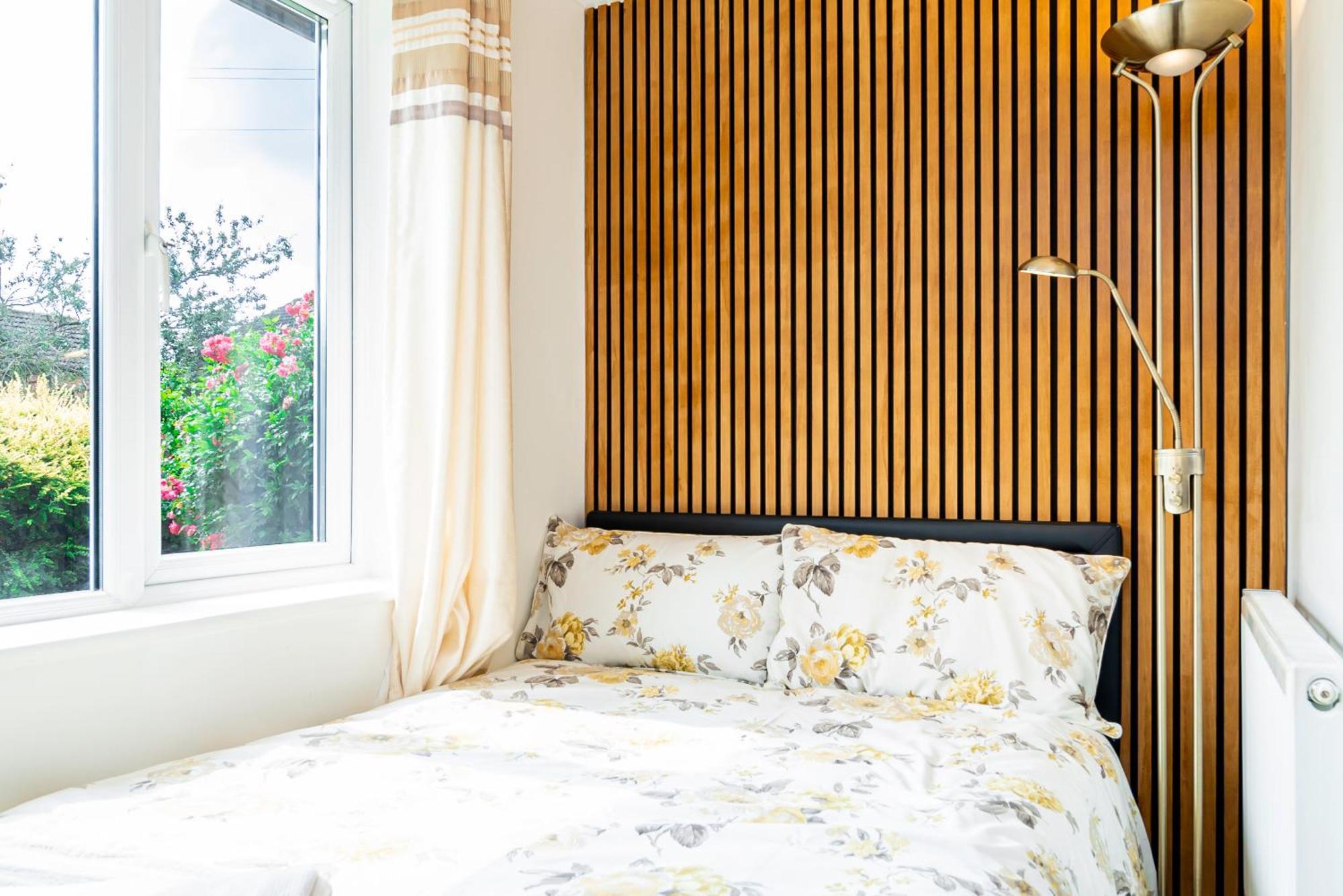 Earley Luxury Ensuite Room With Private Entrance Reading Exterior foto